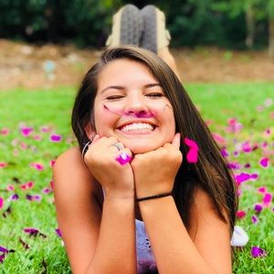 Meet your Posher, Emily